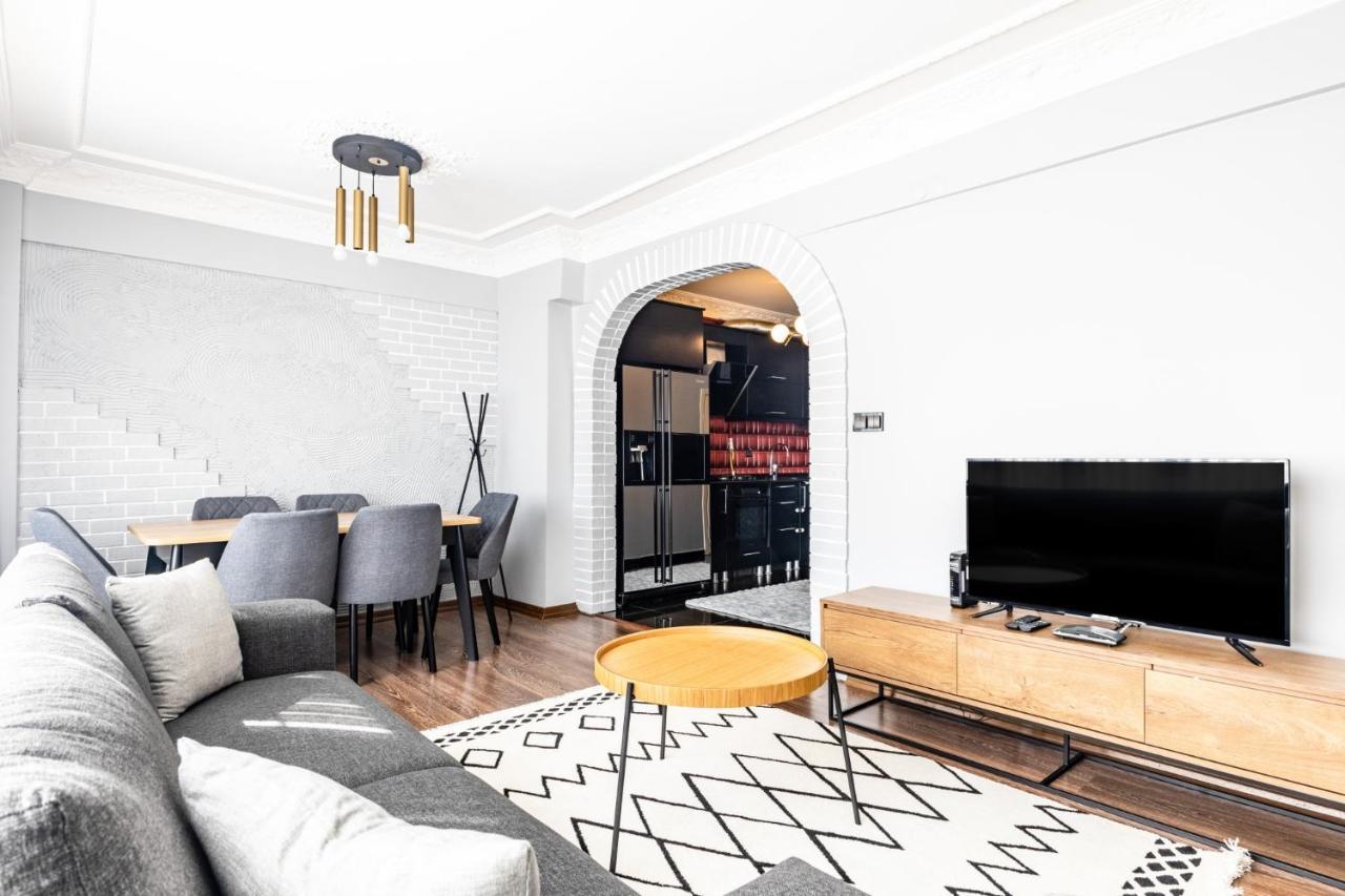 Cozy Flat 3 Min To Bull Statue In Kadikoy Daire